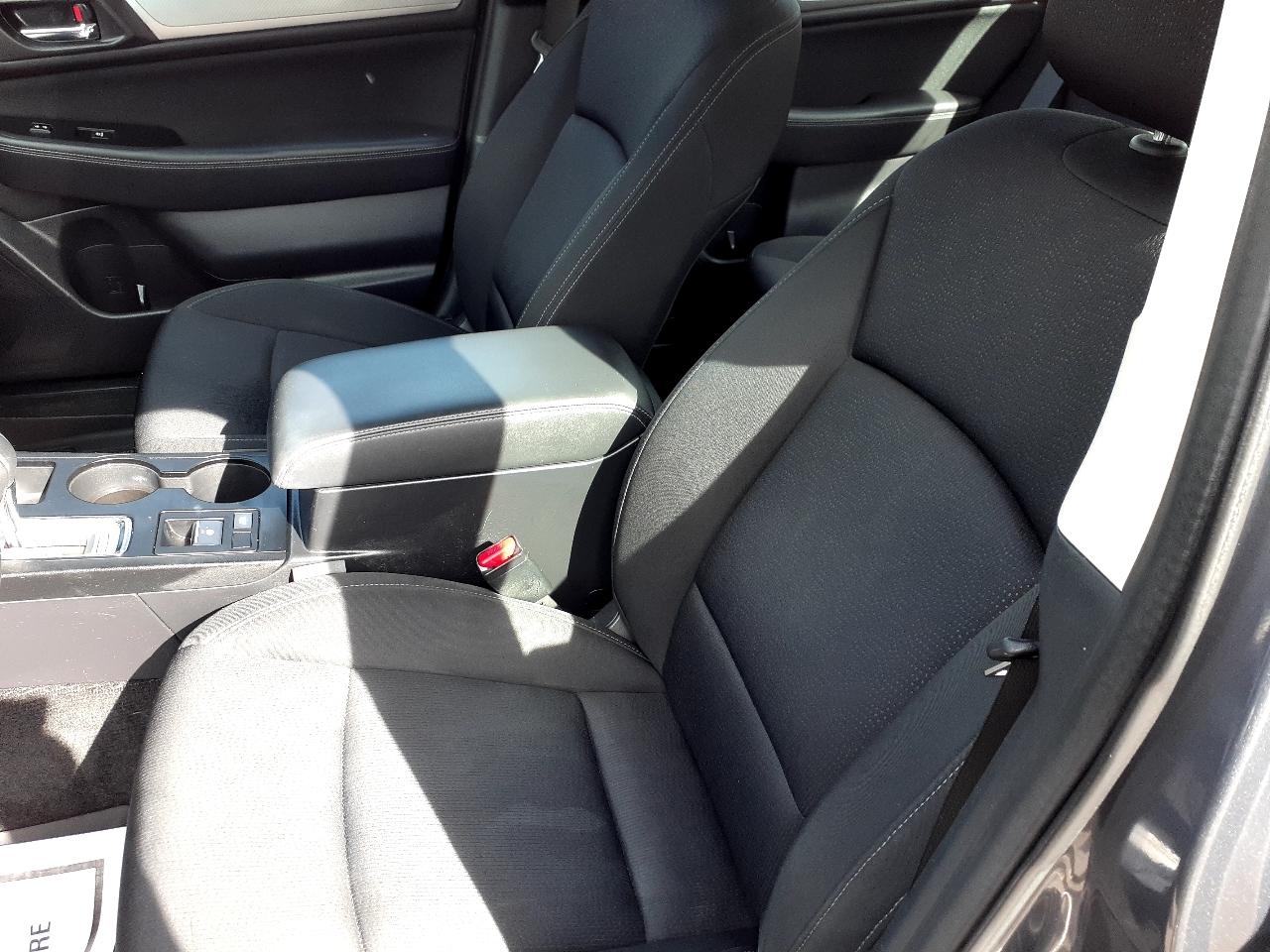 Subaru Legacy 4dr Sdn 2.5i Premium PZEV 2015