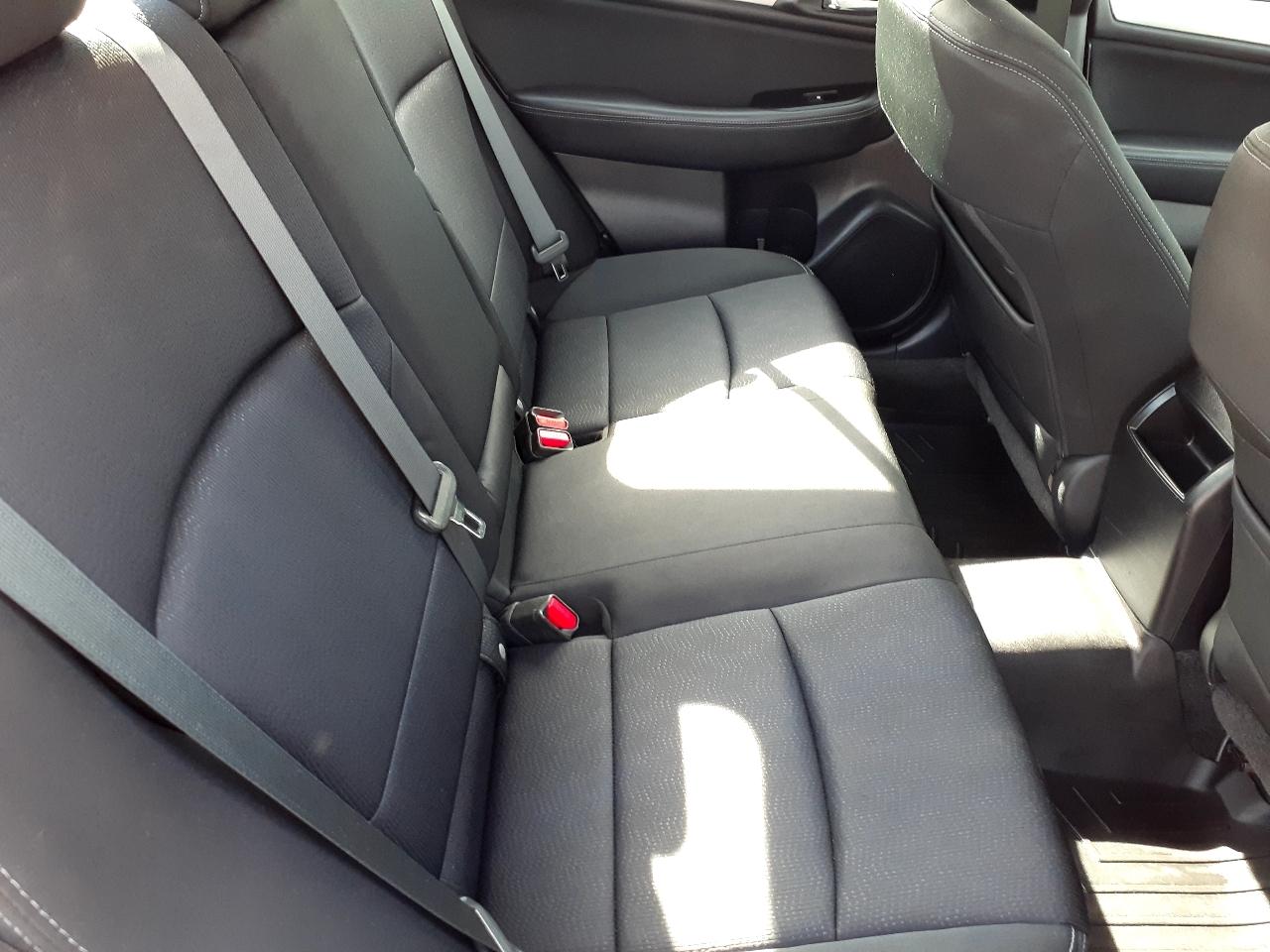 Subaru Legacy 4dr Sdn 2.5i Premium PZEV 2015