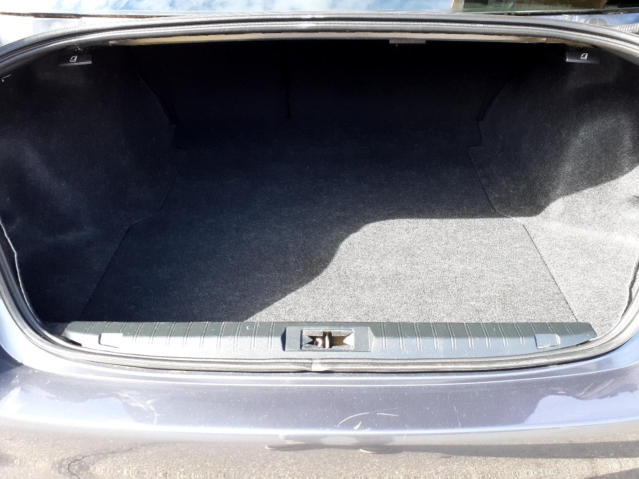 Subaru Legacy 4dr Sdn 2.5i Premium PZEV 2015