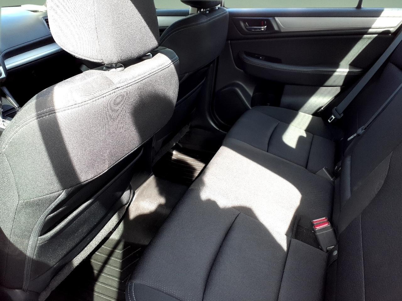 Subaru Legacy 4dr Sdn 2.5i Premium PZEV 2015