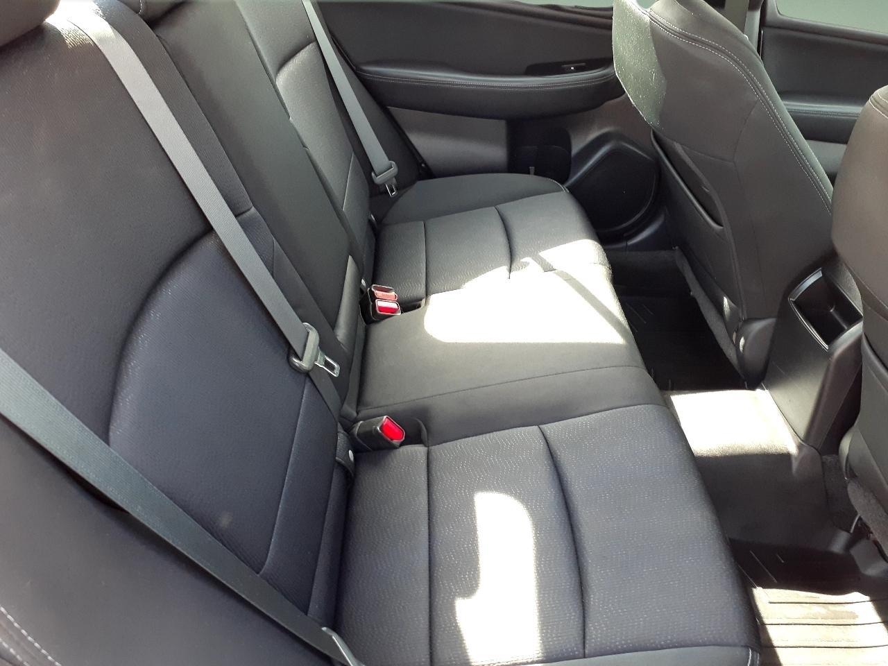 Subaru Legacy 4dr Sdn 2.5i Premium PZEV 2015