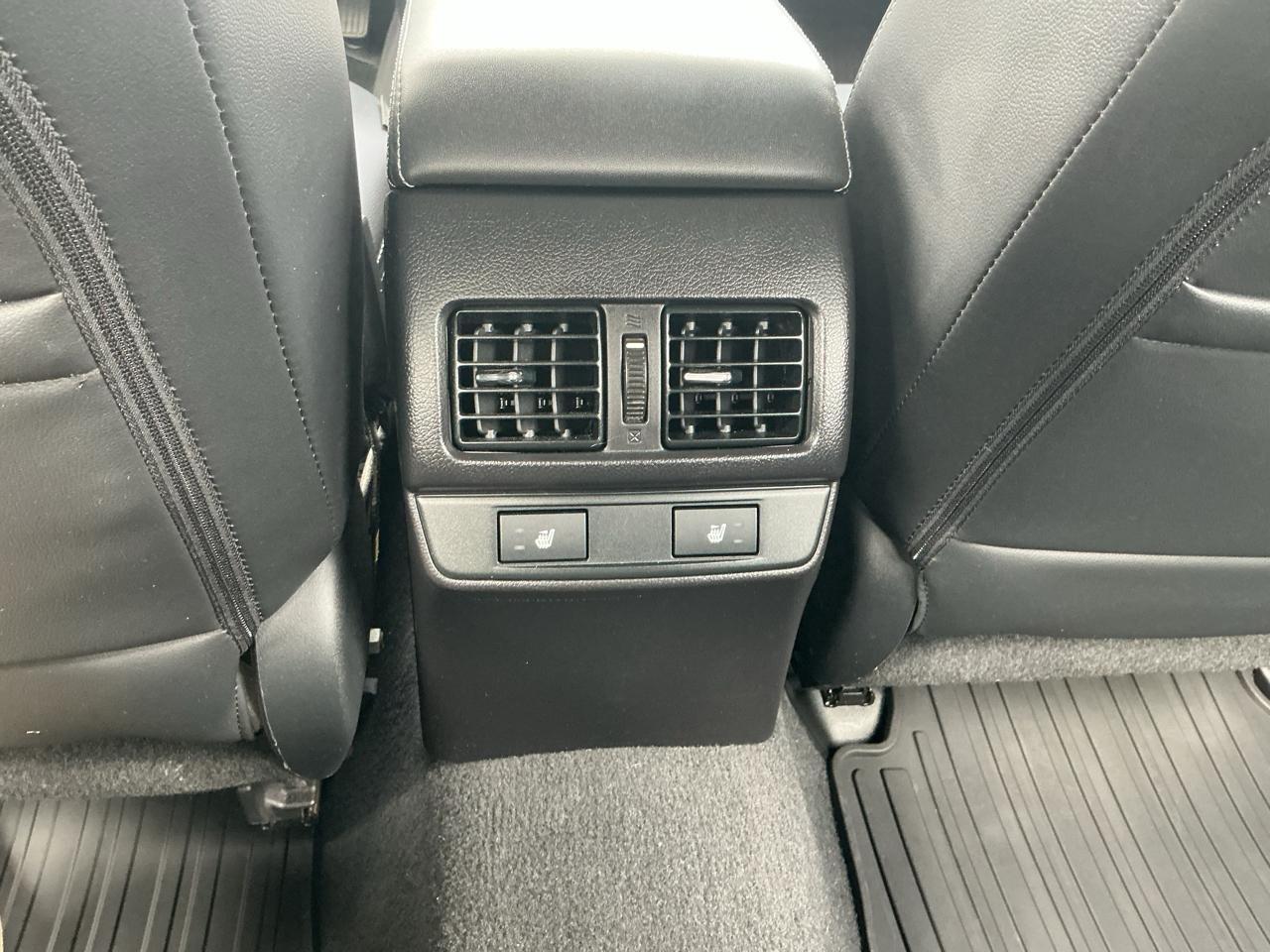 Subaru Legacy 4dr Sdn 2.5i Limited PZEV 2016