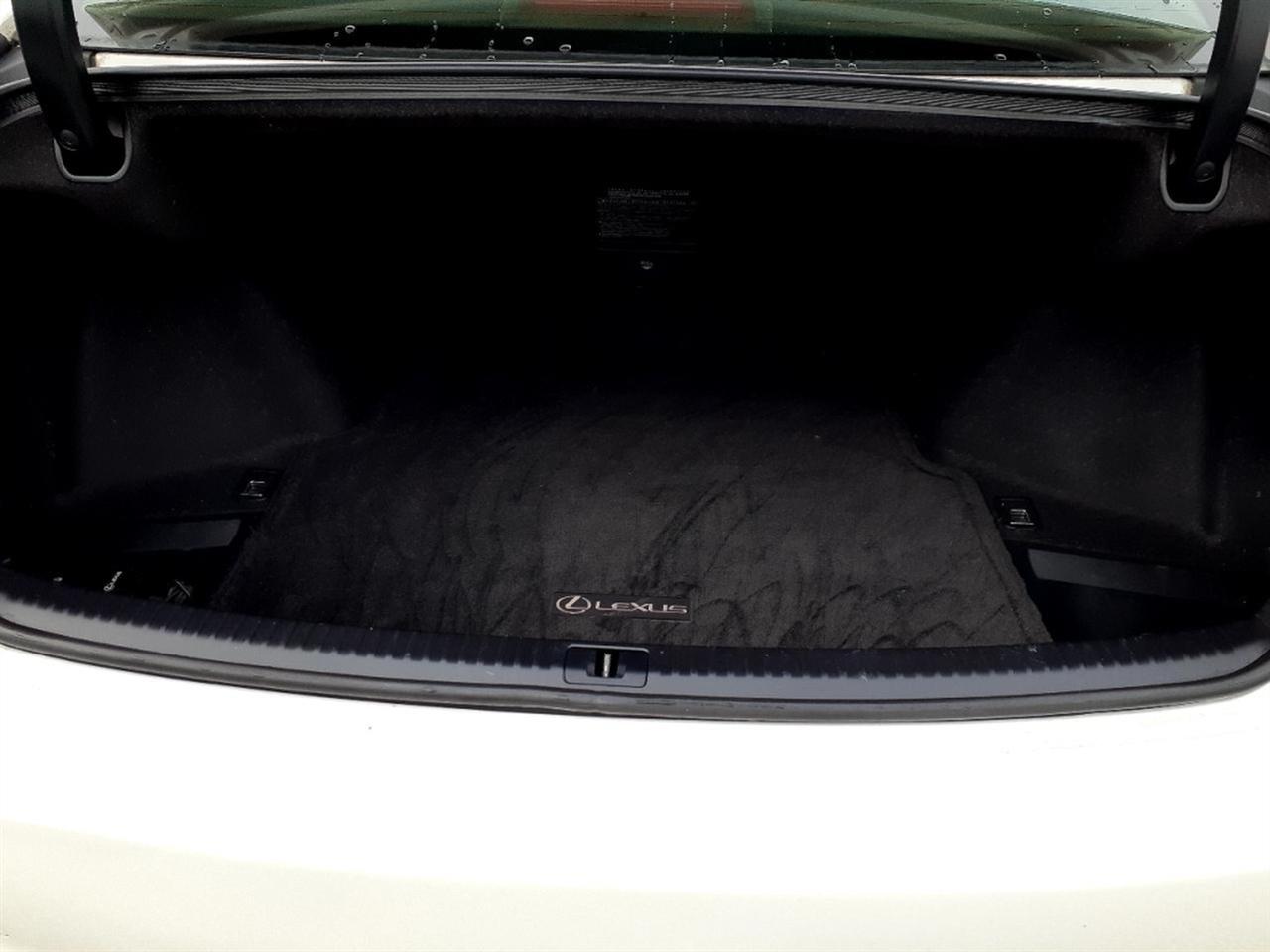 Lexus IS 250 4dr Sport Sdn Auto AWD 2012