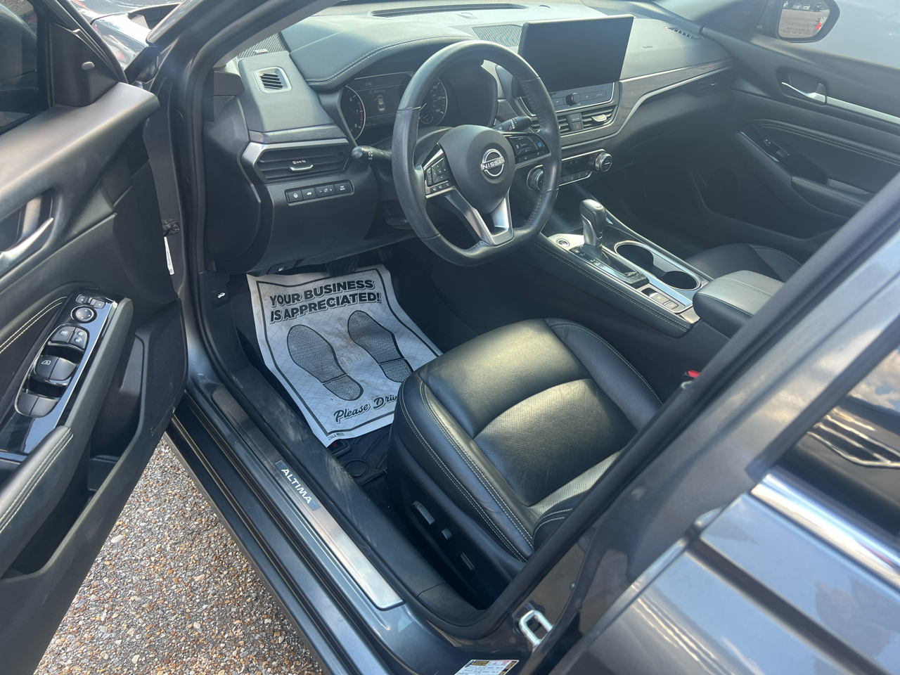 2023 Nissan Altima 2.5 SL photo 3