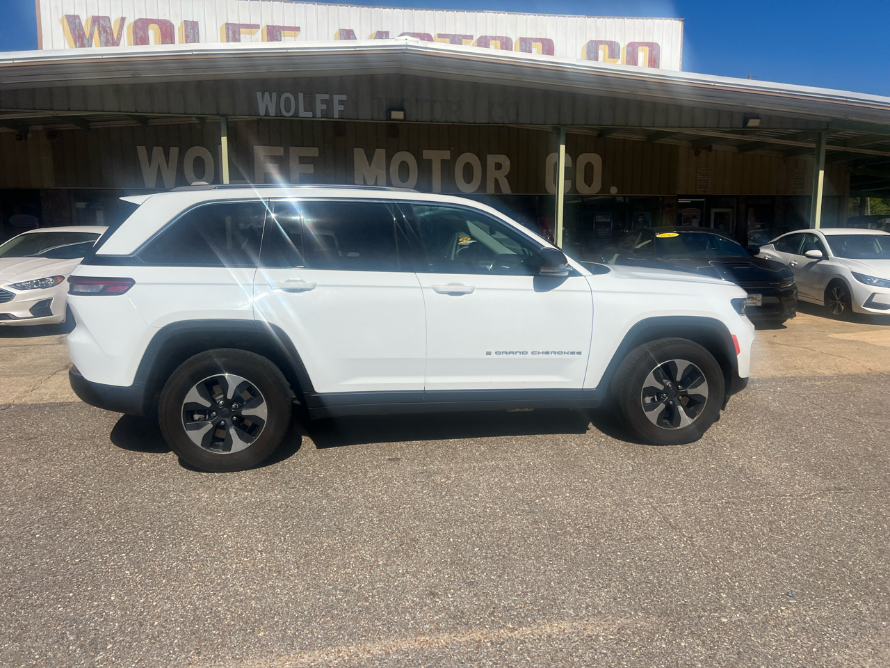 Jeep Grand Cherokee 4xe 4x4 2024 Jeep Grand Cherokee 4xe 4x4 2024