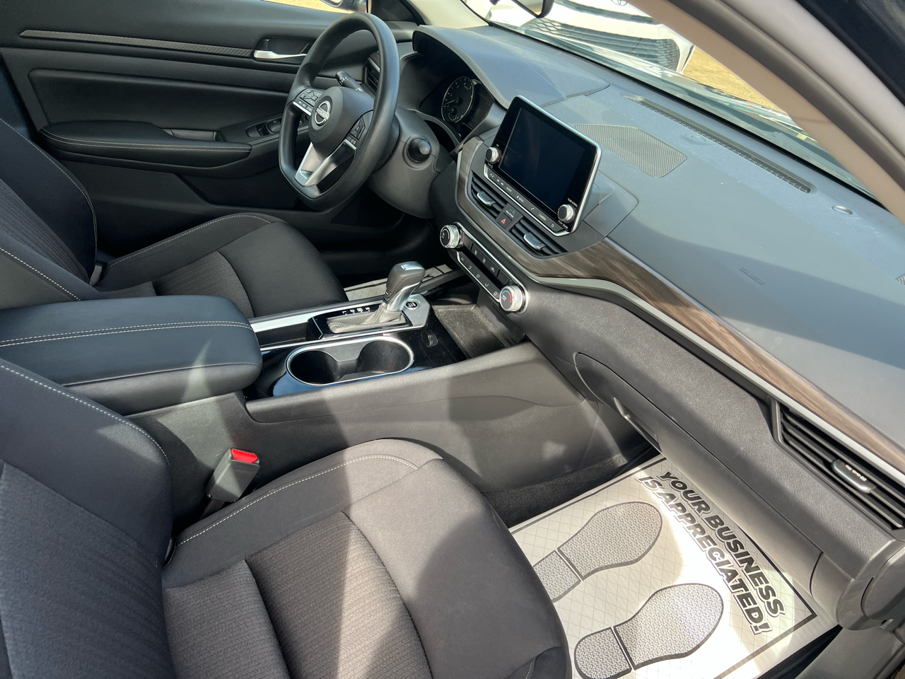 Nissan Altima 2.5 SV Sedan 2024