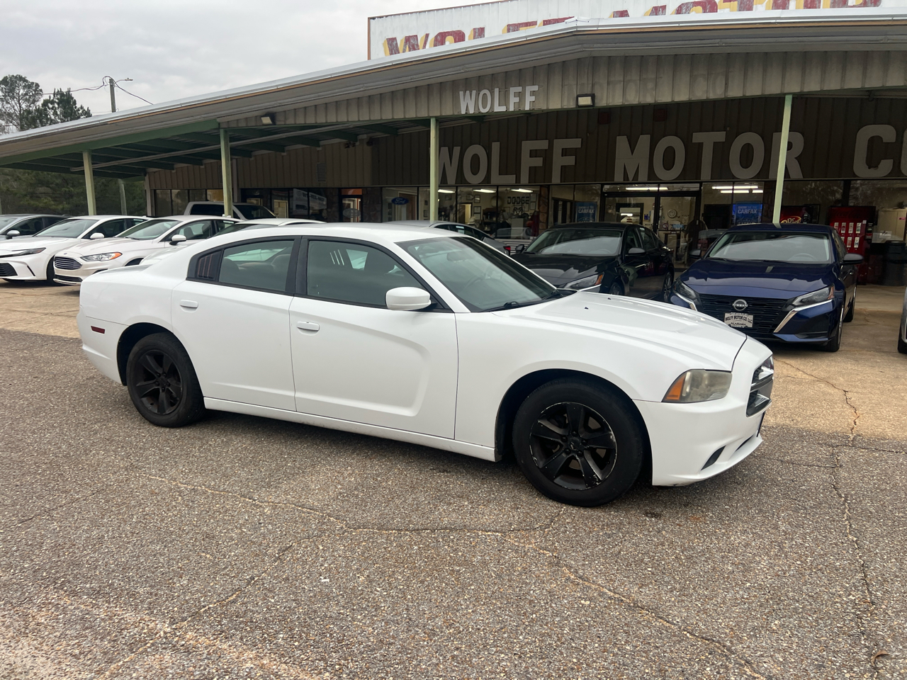 Dodge Charger 4dr Sdn SE RWD 2011