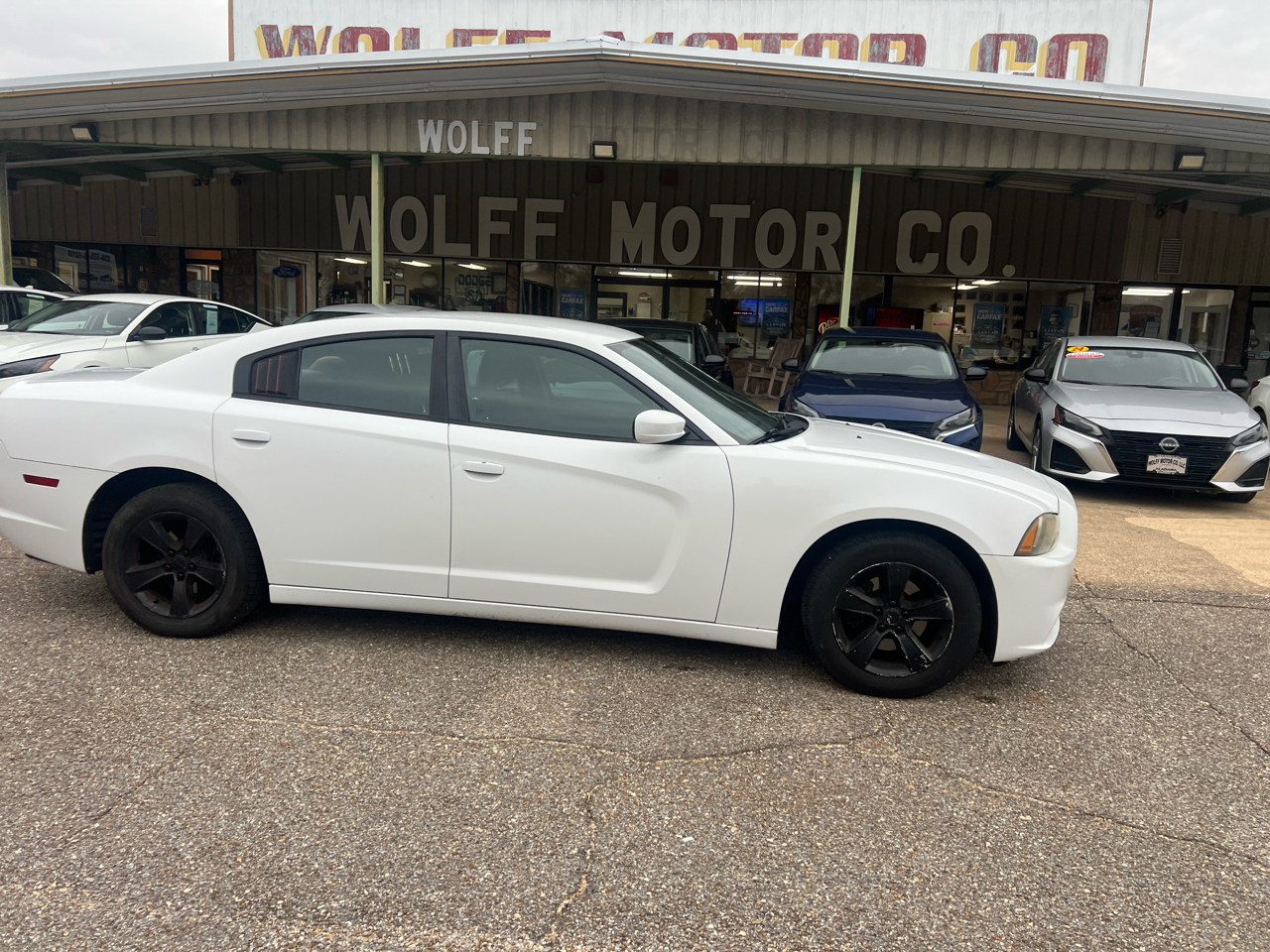Dodge Charger 4dr Sdn SE RWD 2011