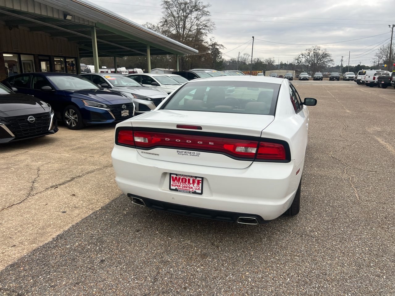 Dodge Charger 4dr Sdn SE RWD 2011