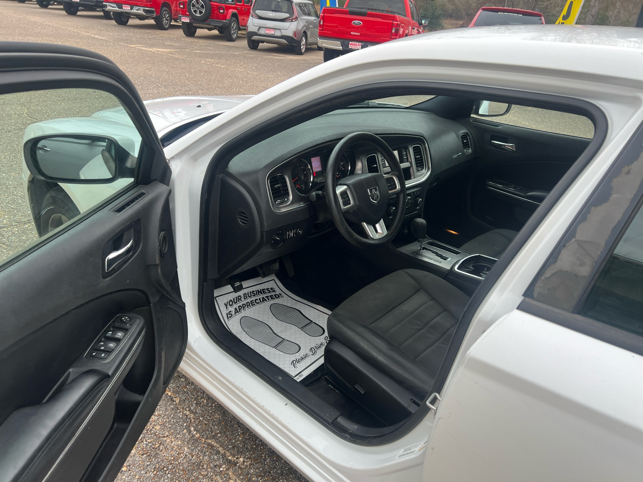 Dodge Charger 4dr Sdn SE RWD 2011