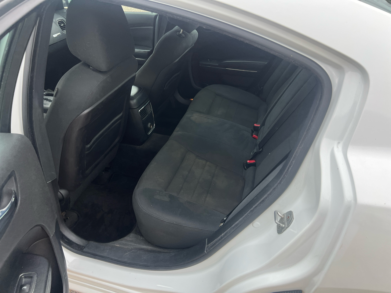 Dodge Charger 4dr Sdn SE RWD 2011