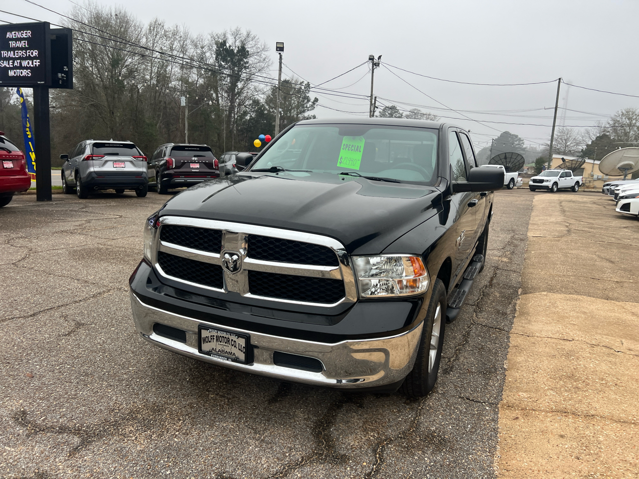 RAM 1500 Classic SLT 4x4 Crew Cab 6'4" Box 2019