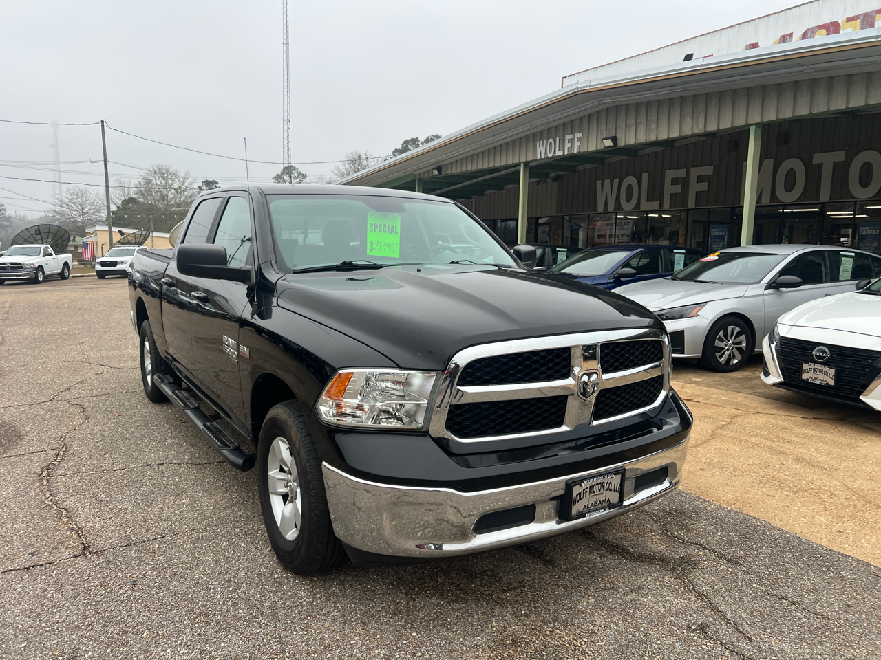 RAM 1500 Classic SLT 4x4 Crew Cab 6'4" Box 2019