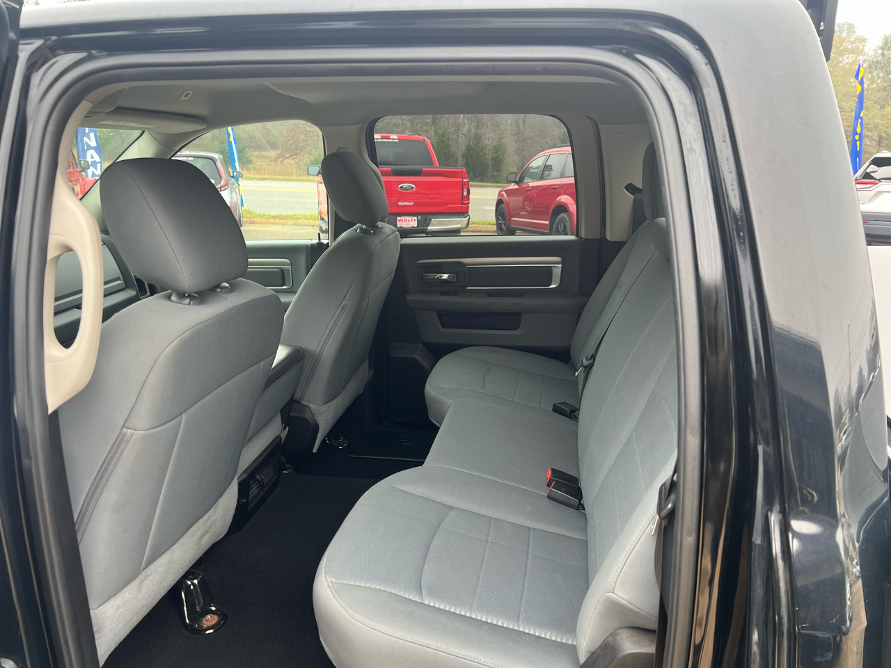 RAM 1500 Classic SLT 4x4 Crew Cab 6'4" Box 2019