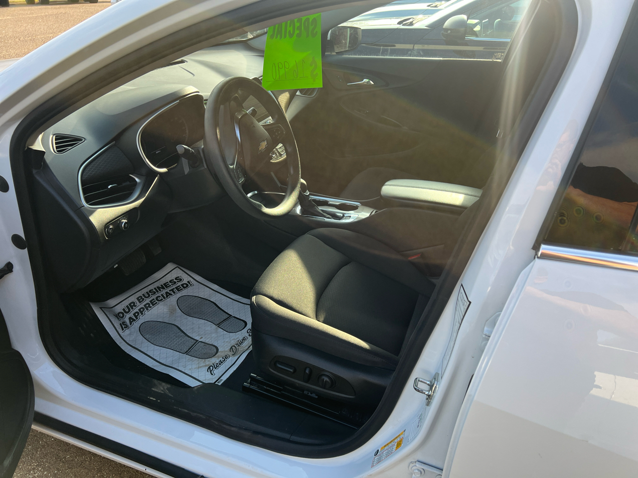 Chevrolet Malibu 4dr Sdn 1LT 2023