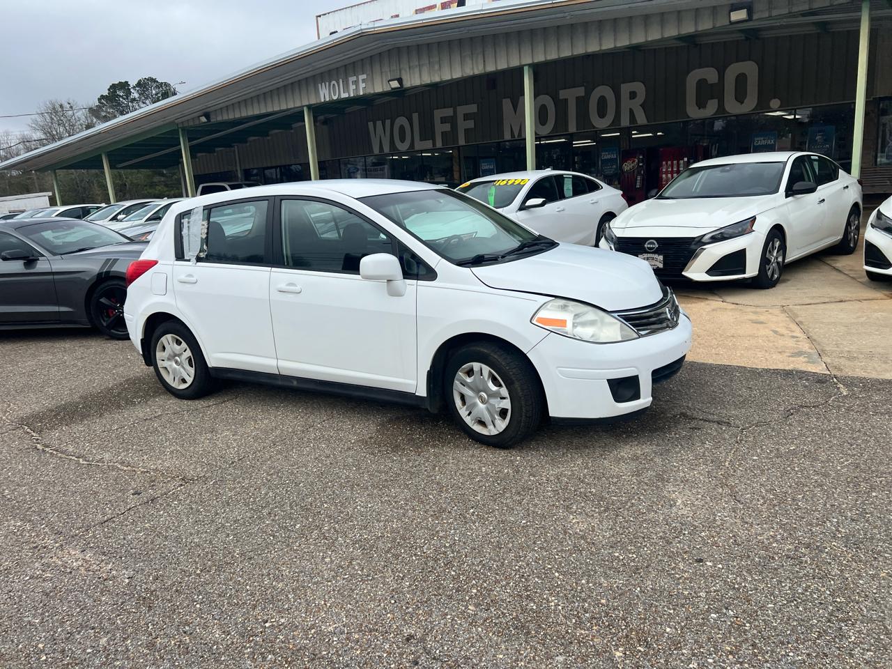 Nissan Versa 5dr HB Auto 1.8 S 2012