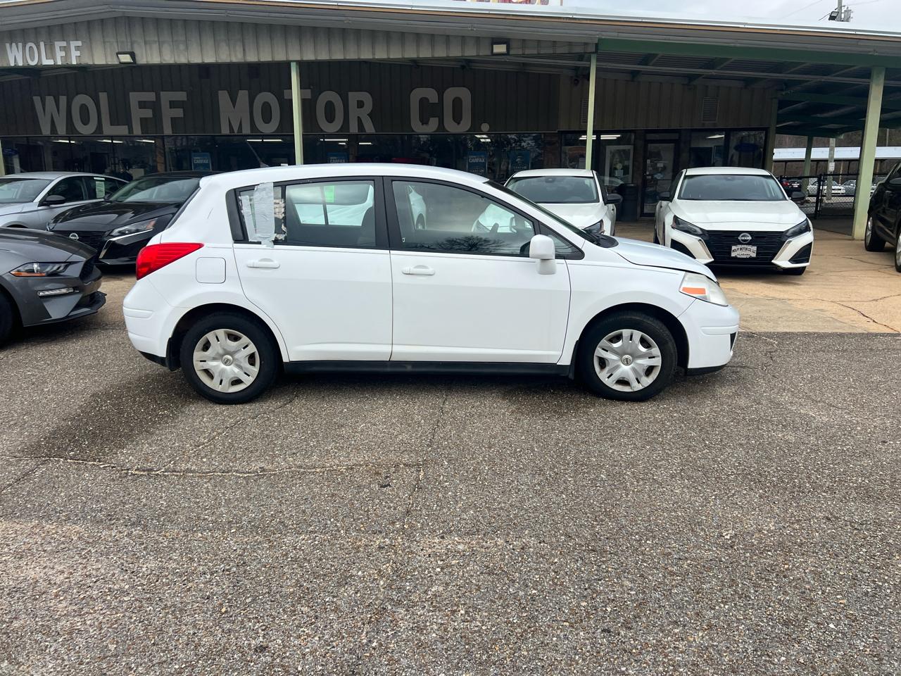 Nissan Versa 5dr HB Auto 1.8 S 2012