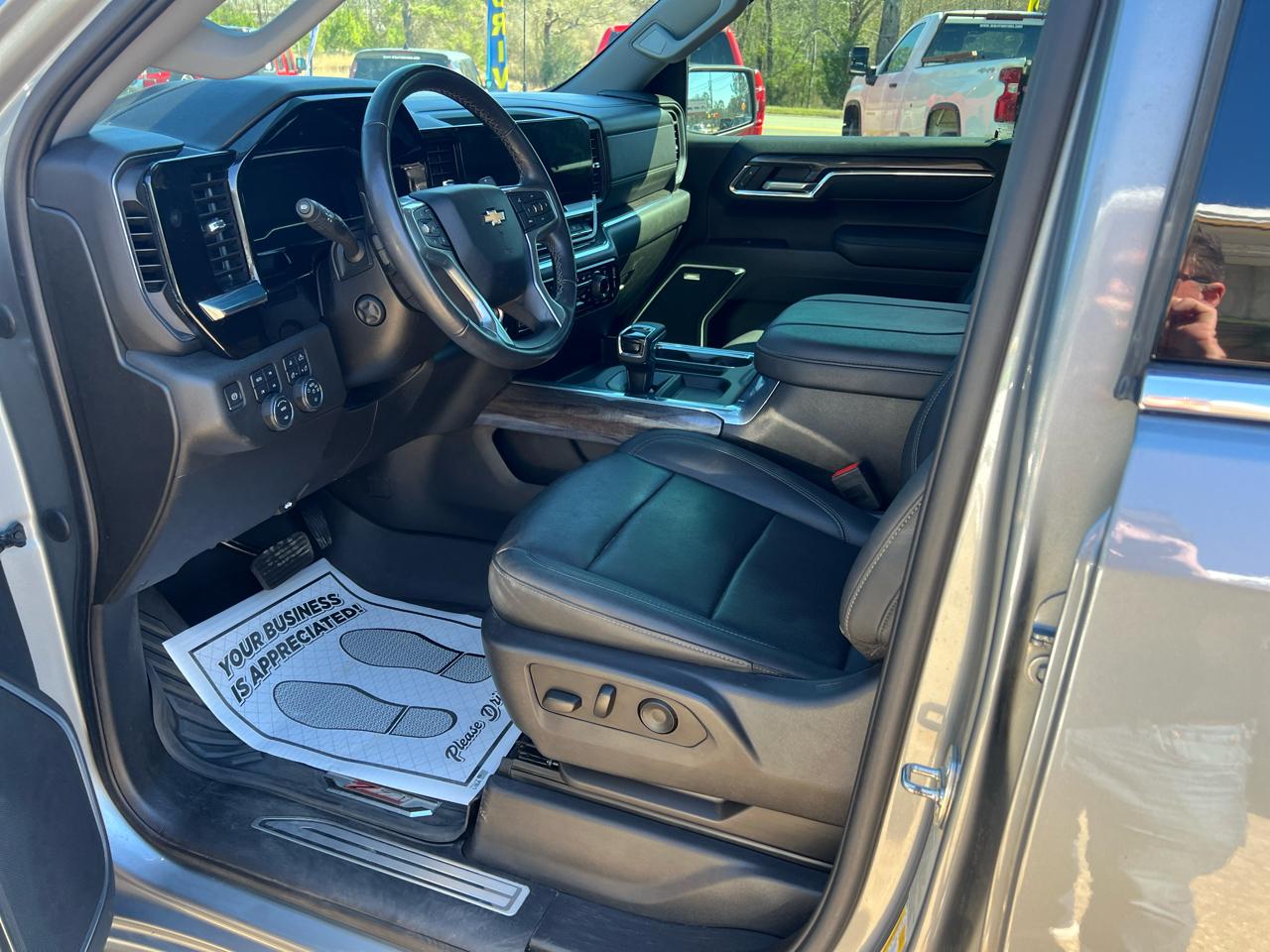 Chevrolet Silverado 1500 4WD Crew Cab 147" LTZ 2023