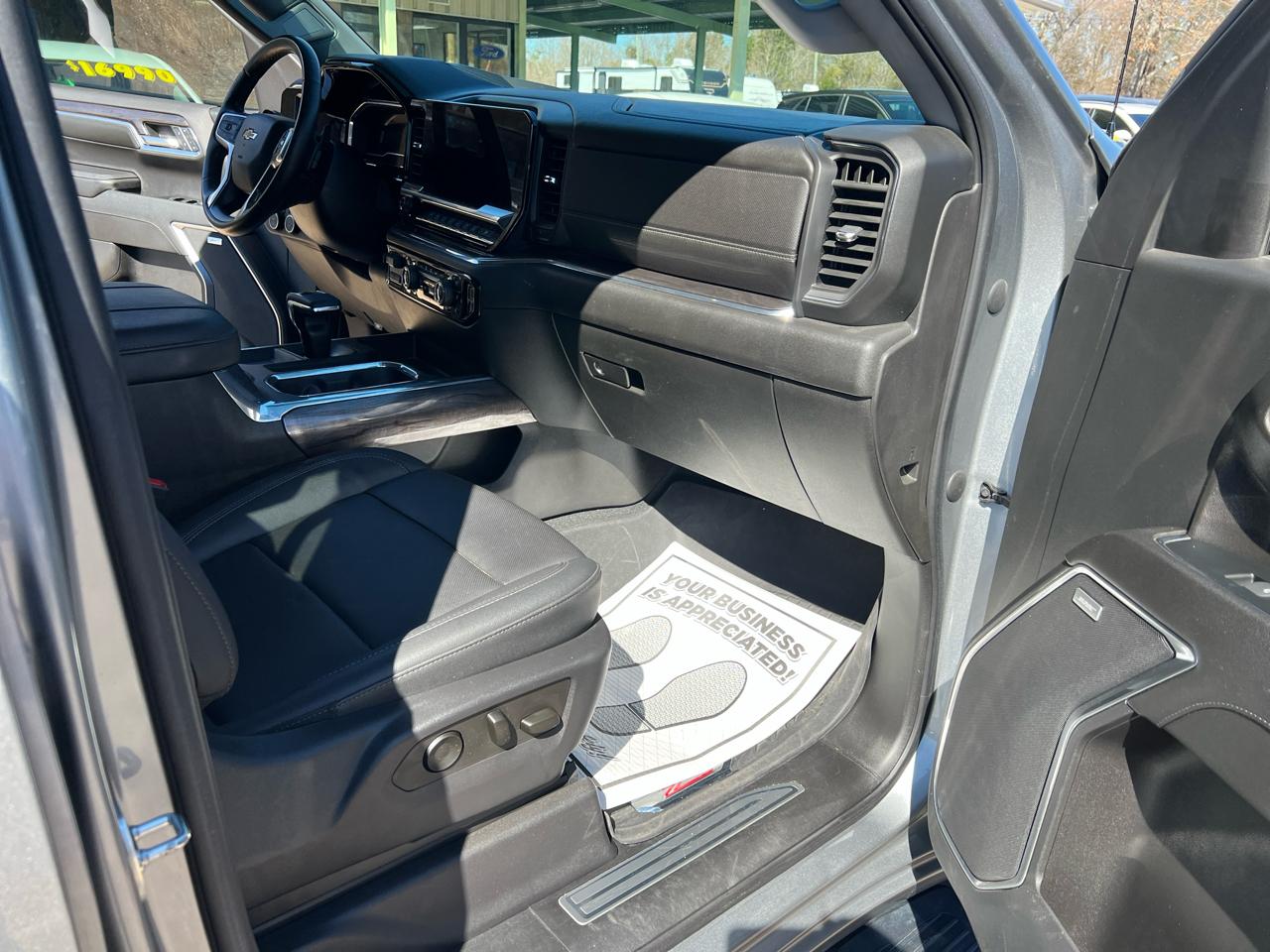 Chevrolet Silverado 1500 4WD Crew Cab 147" LTZ 2023