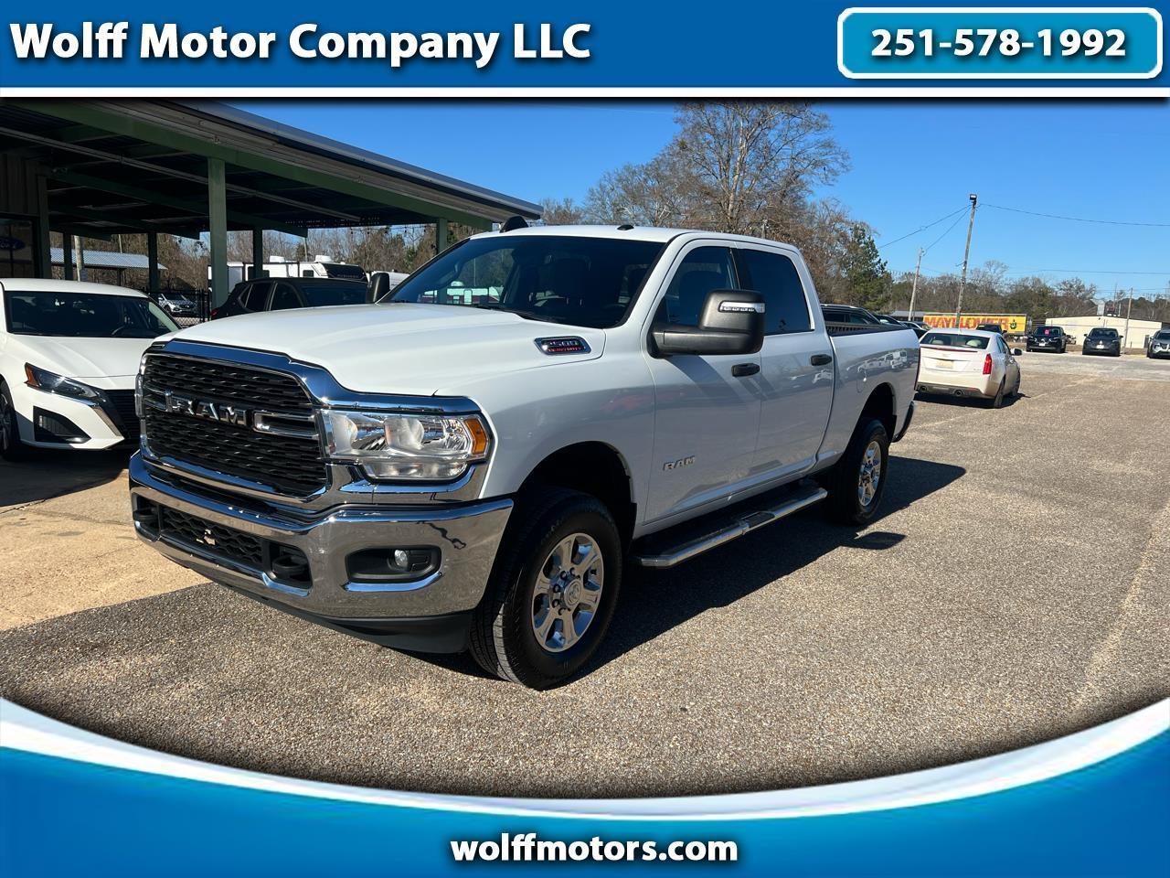 RAM 2500 Big Horn 4x4 Crew Cab 6'4" Box 2024