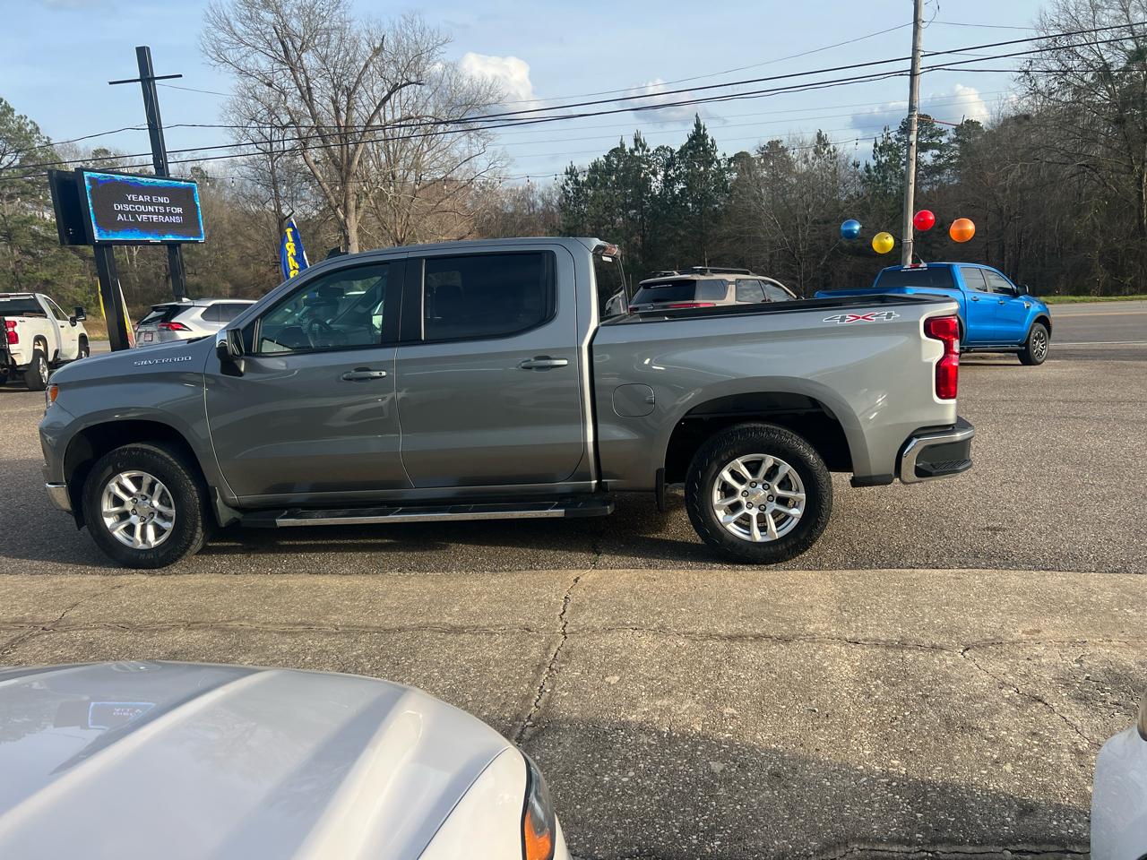 Chevrolet Silverado 1500 4WD Crew Cab 147" LT w/2FL 2023