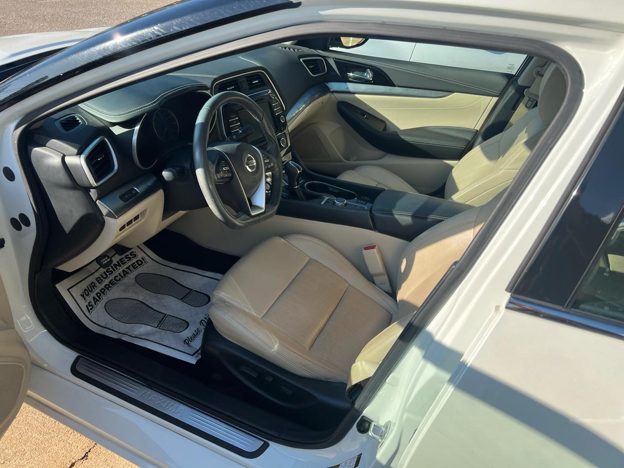 Nissan Maxima SV CVT 2022