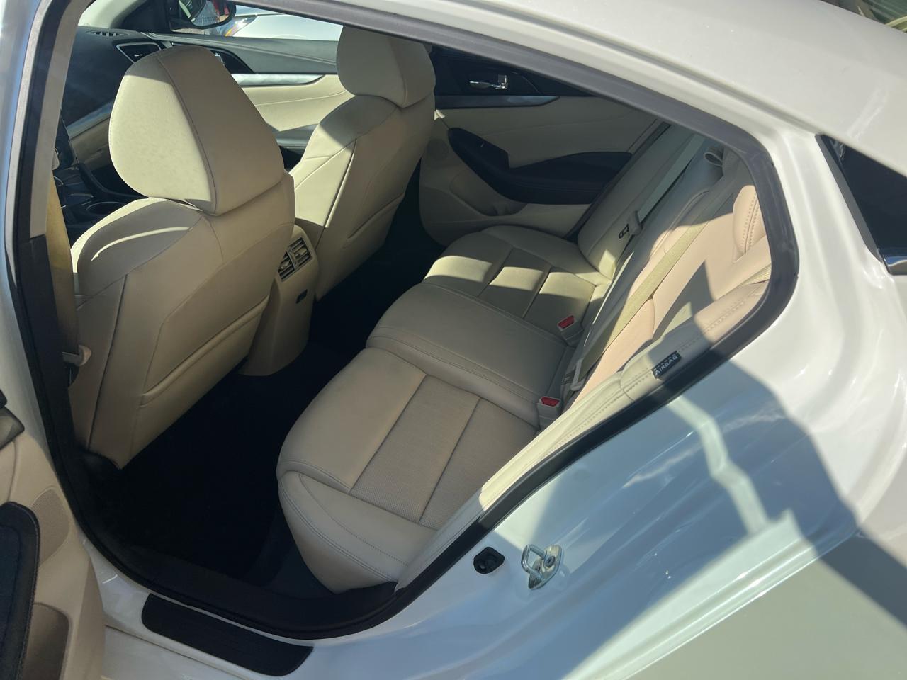 Nissan Maxima SV CVT 2022