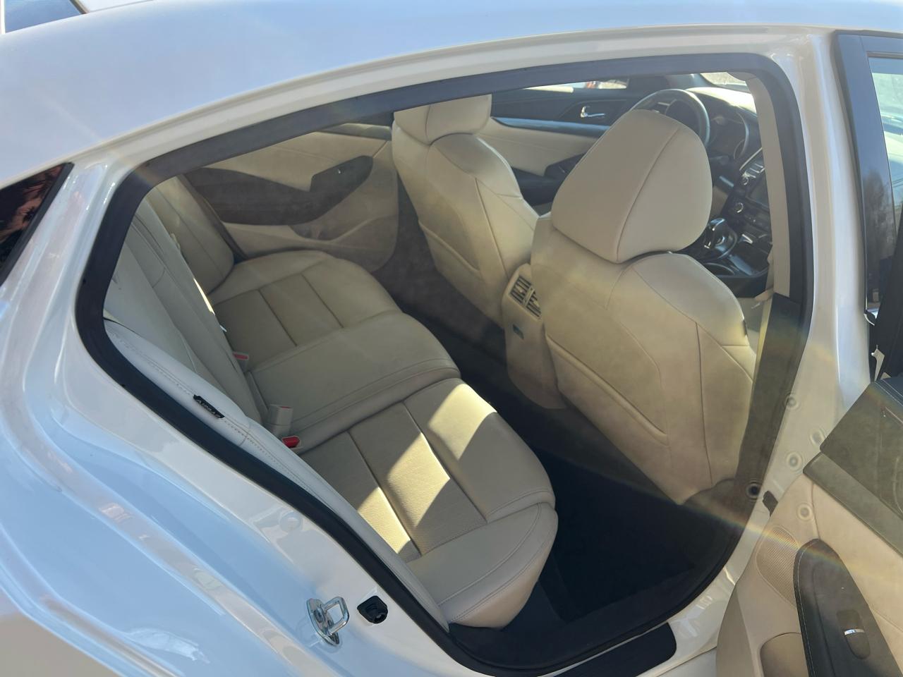 Nissan Maxima SV CVT 2022