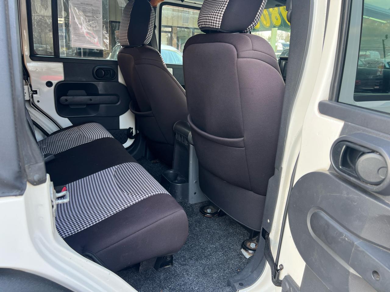 Jeep Wrangler 4WD 4dr Unlimited X 2007