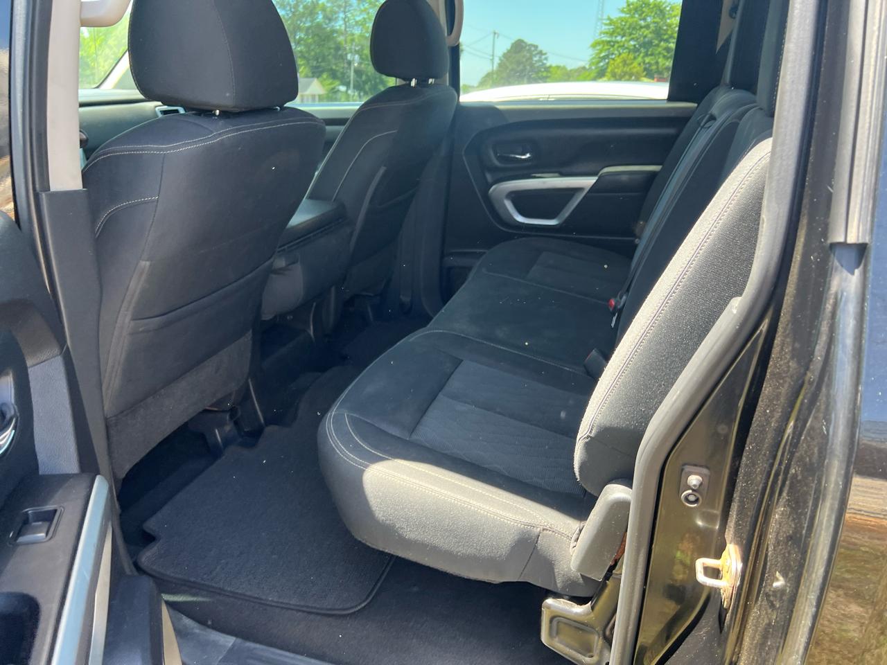 Nissan Titan XD 4x4 Diesel Crew Cab SV 2018