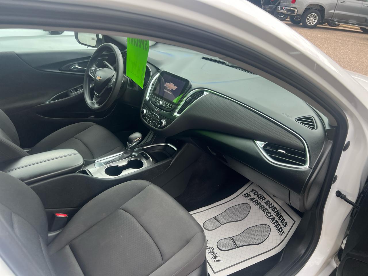 Chevrolet Malibu 4dr Sdn LT 2021
