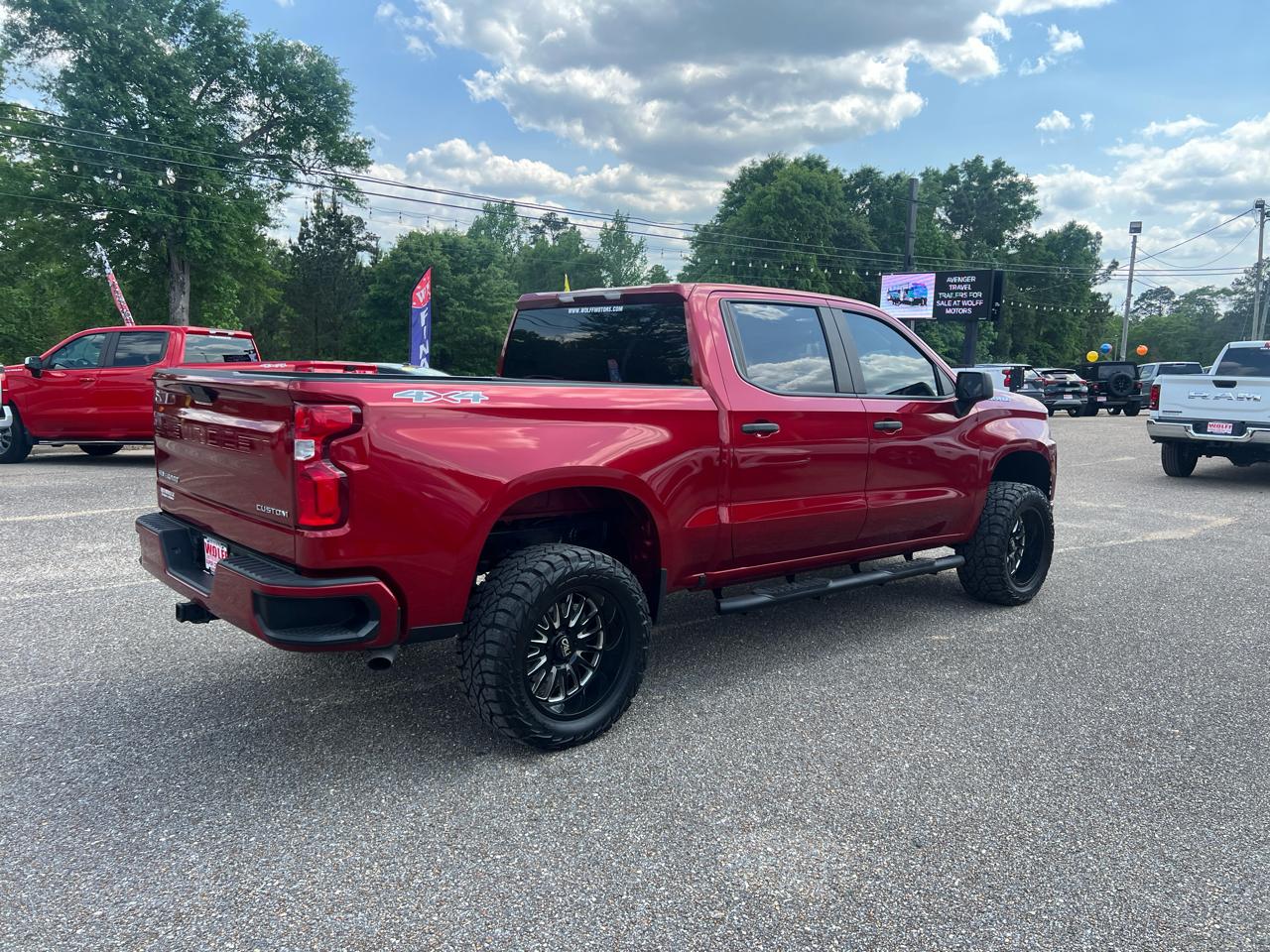 Chevrolet Silverado 1500 4WD Crew Cab 147" Custom 2021