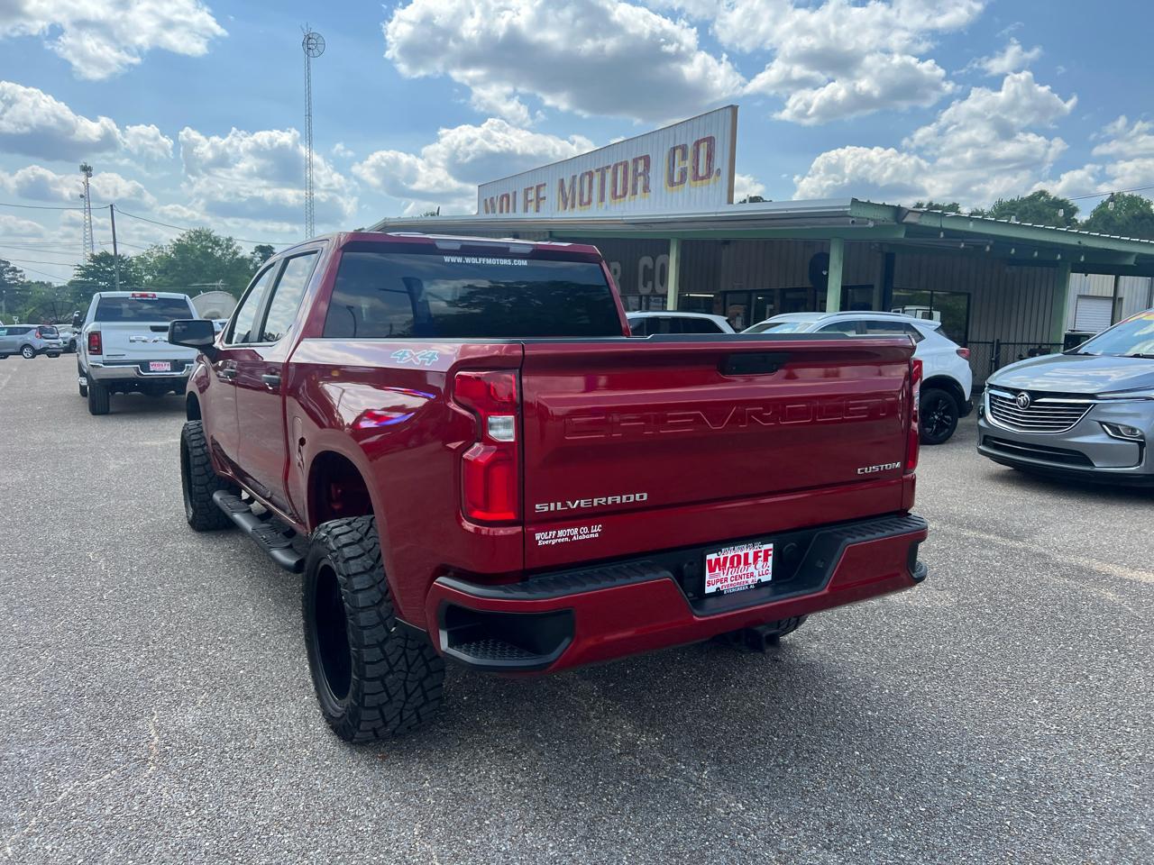 Chevrolet Silverado 1500 4WD Crew Cab 147" Custom 2021