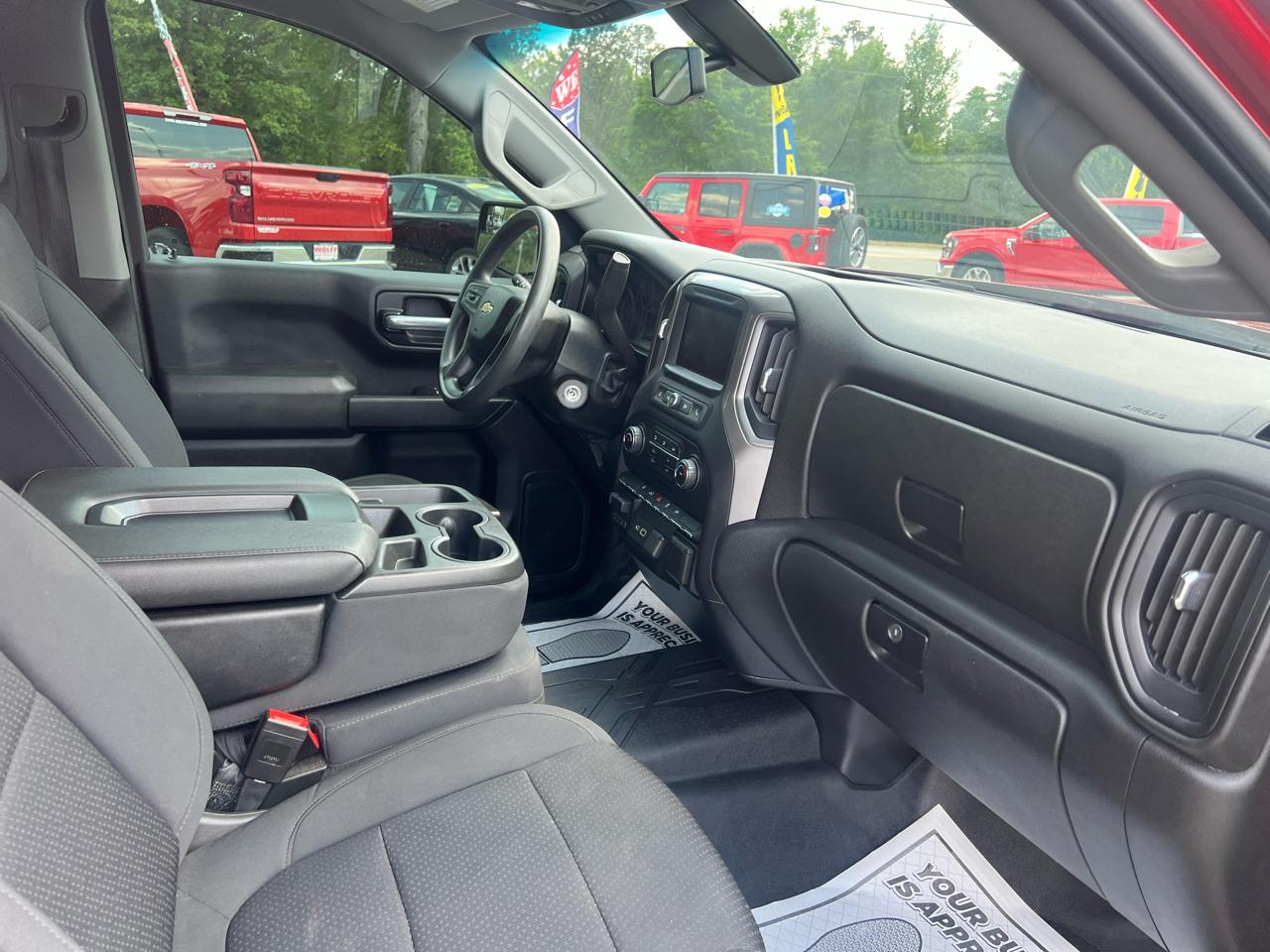 Chevrolet Silverado 1500 4WD Crew Cab 147" Custom 2021