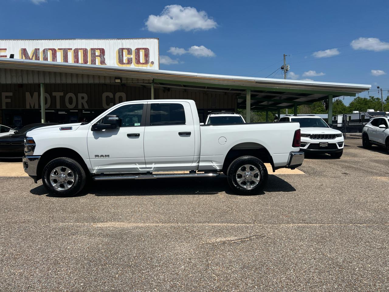 RAM 2500 Big Horn 4x4 Crew Cab 6'4" Box 2026