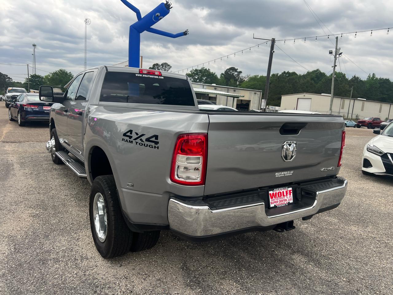 RAM 3500 Tradesman 4x4 Crew Cab 8' Box 2024