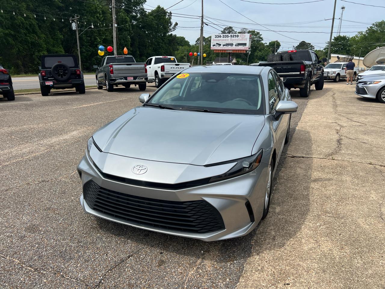 Toyota Camry XLE (Natl) 2025