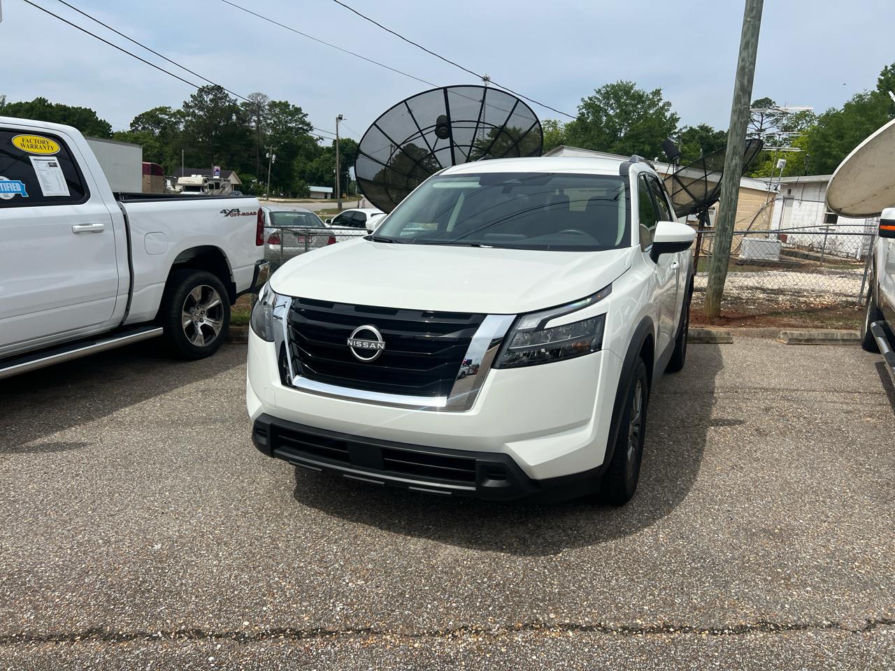 Nissan Pathfinder SV 4WD 2025