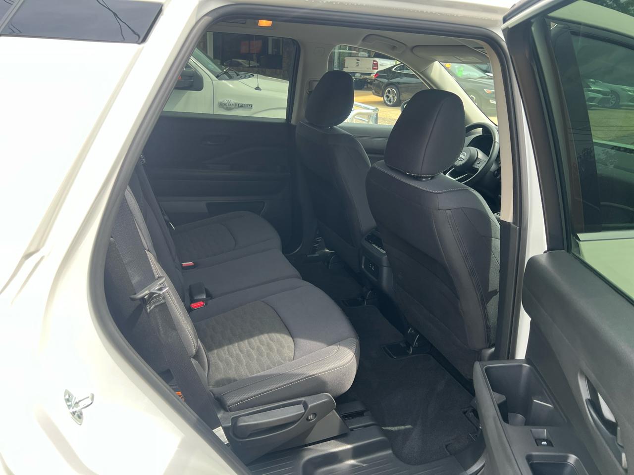 Nissan Pathfinder SV 4WD 2025
