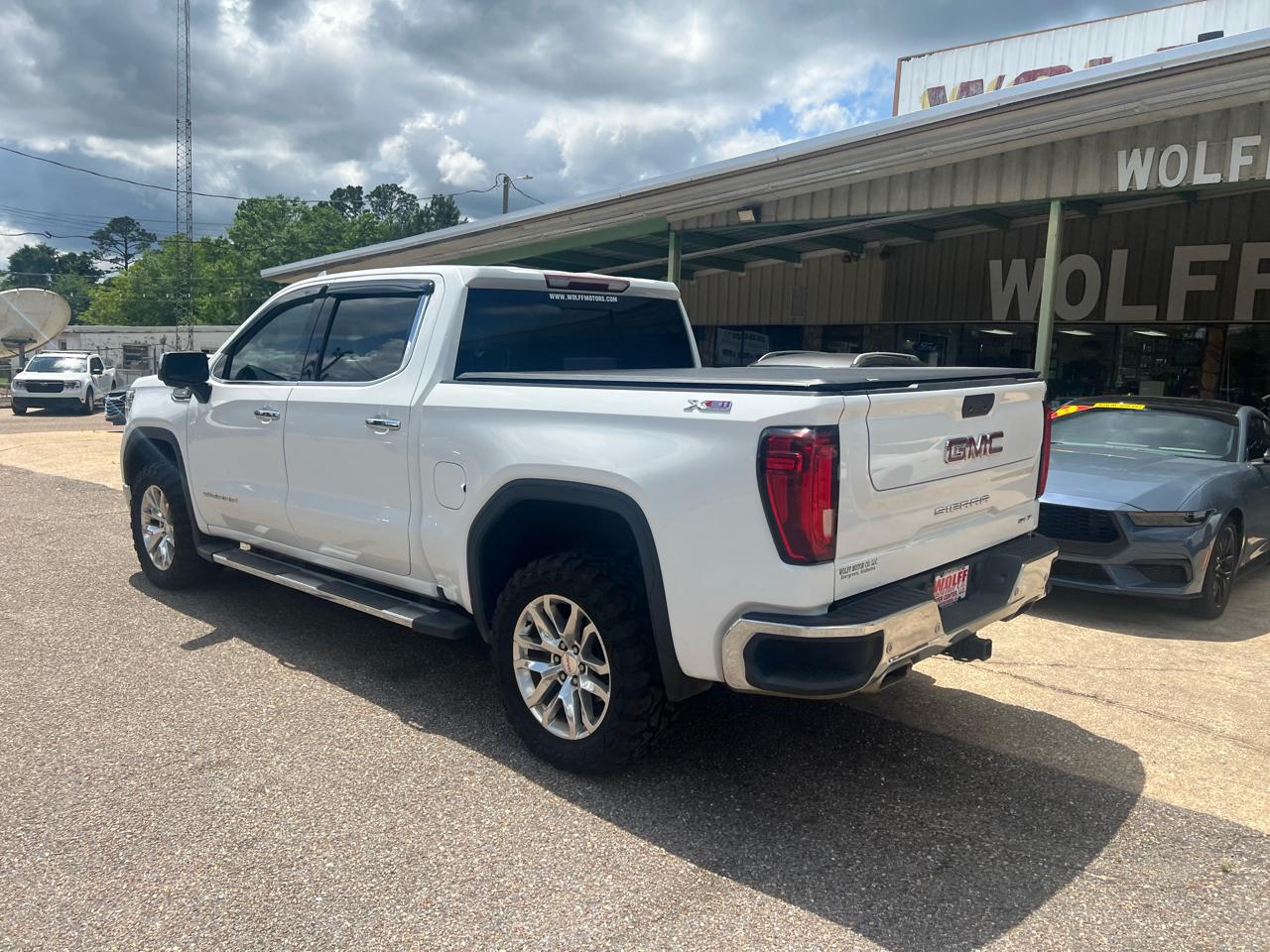 GMC Sierra 1500 4WD Crew Cab 147" SLT 2020