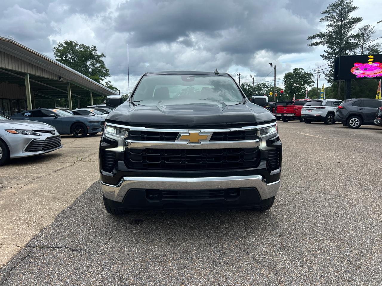 Chevrolet Silverado 1500 4WD Crew Cab 147" LT w/2FL 2024
