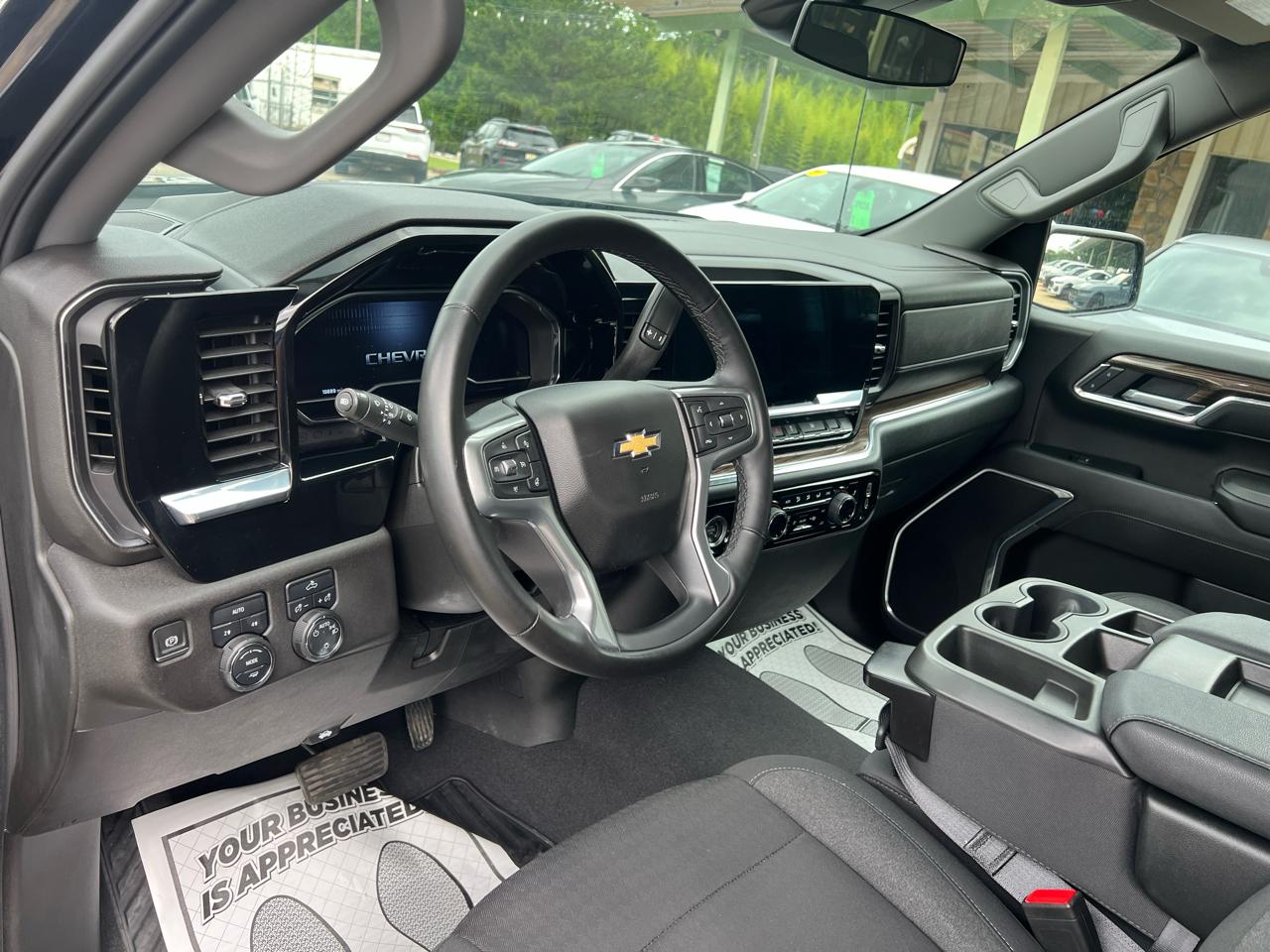 Chevrolet Silverado 1500 4WD Crew Cab 147" LT w/2FL 2024