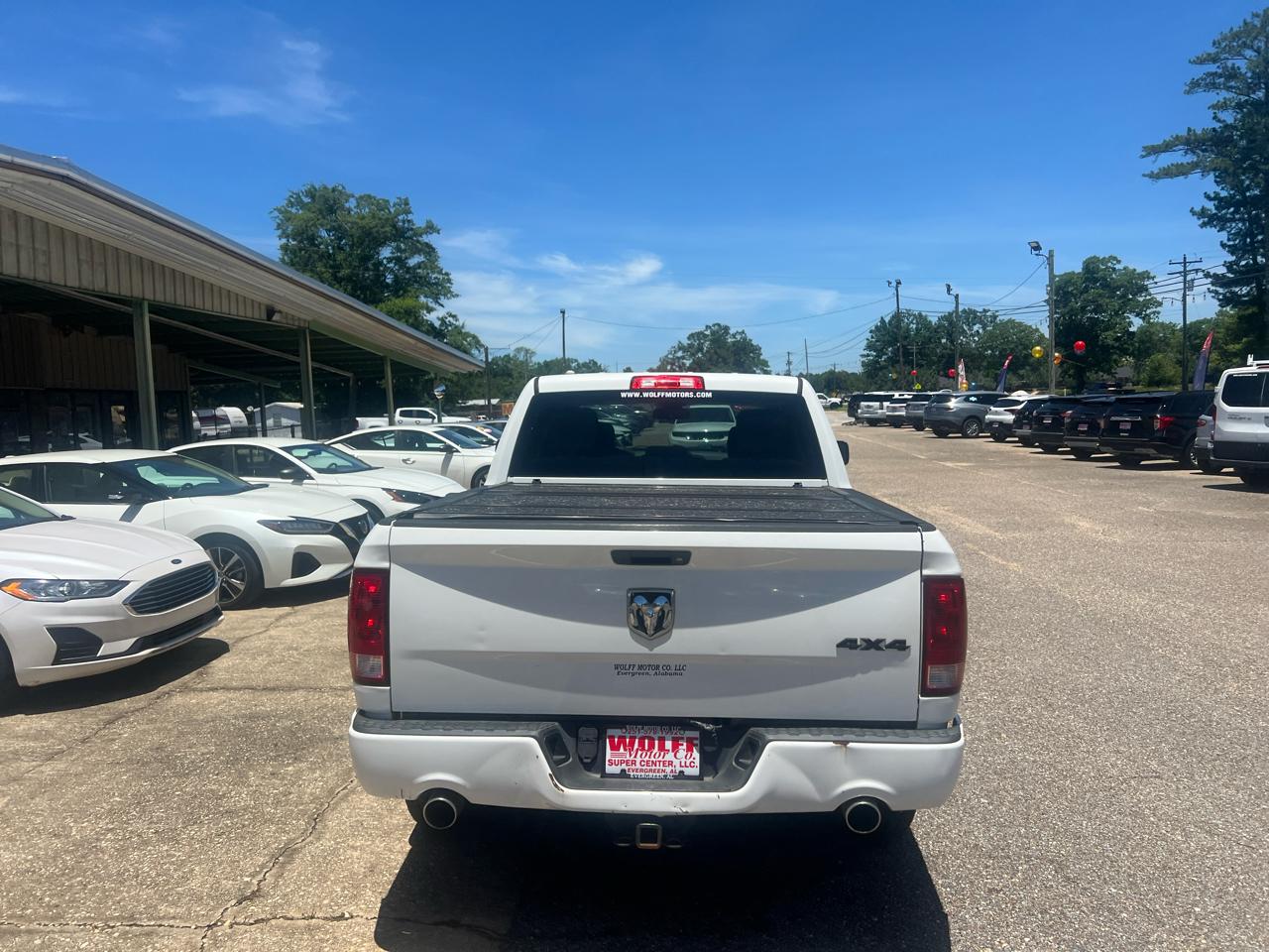 RAM 1500 4WD Crew Cab 140.5" Express 2014