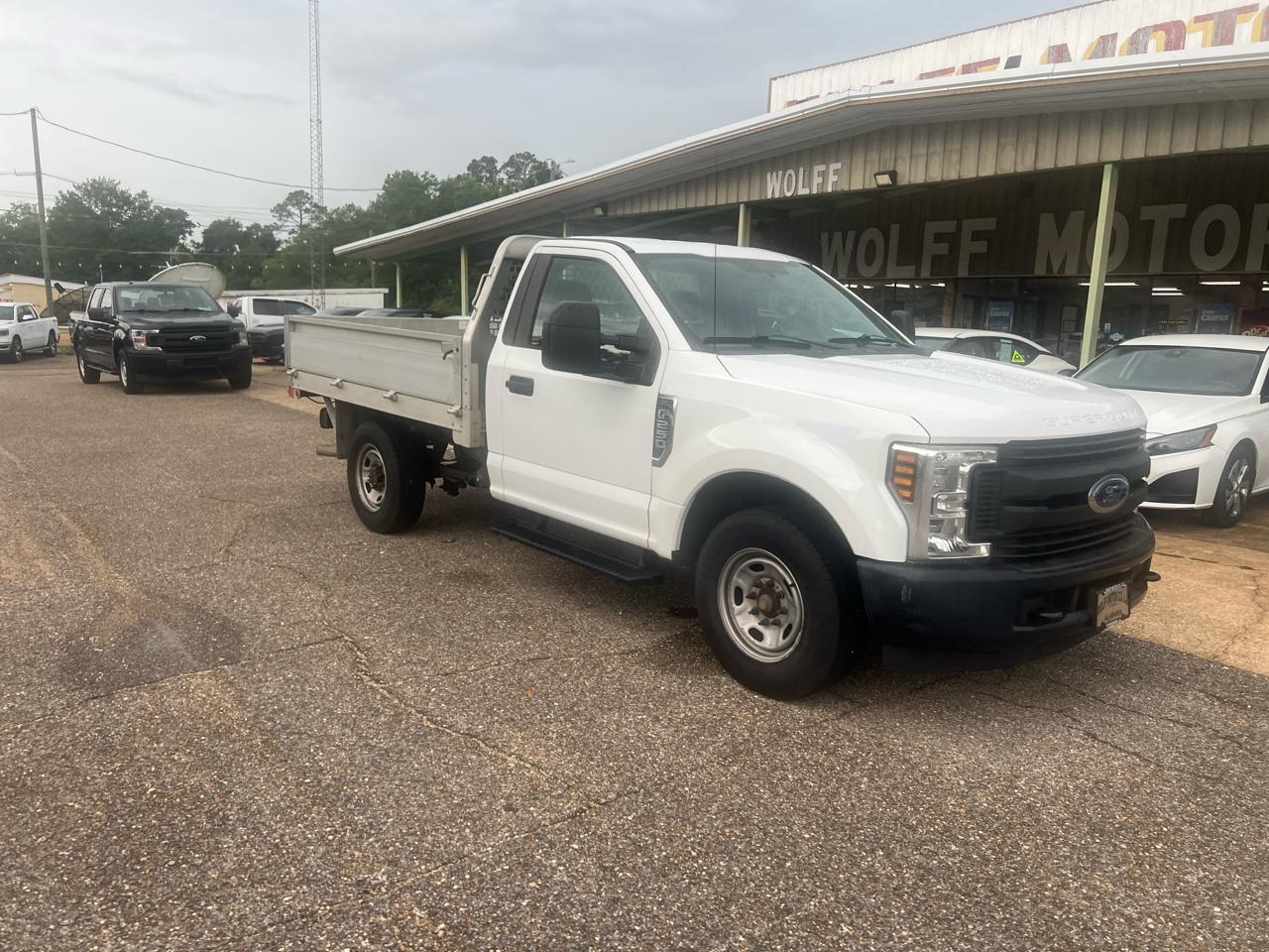 Ford Super Duty F-250 SRW XLT 2WD Reg Cab 8' Box 2019