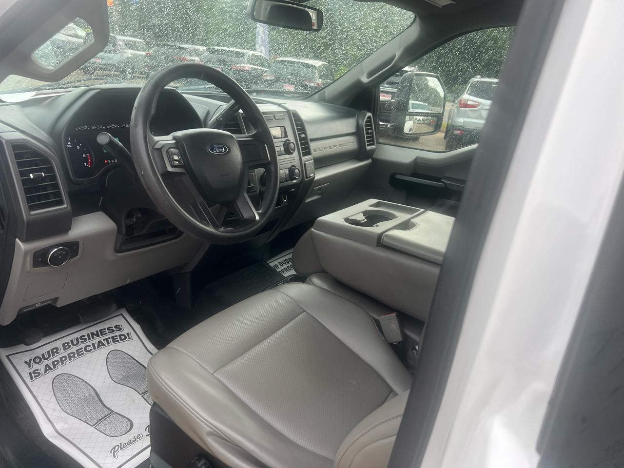 Ford Super Duty F-250 SRW XLT 2WD Reg Cab 8' Box 2019