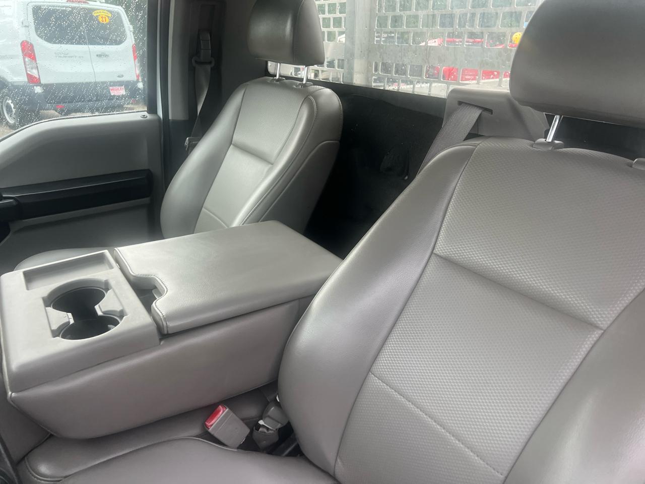 Ford Super Duty F-250 SRW XLT 2WD Reg Cab 8' Box 2019