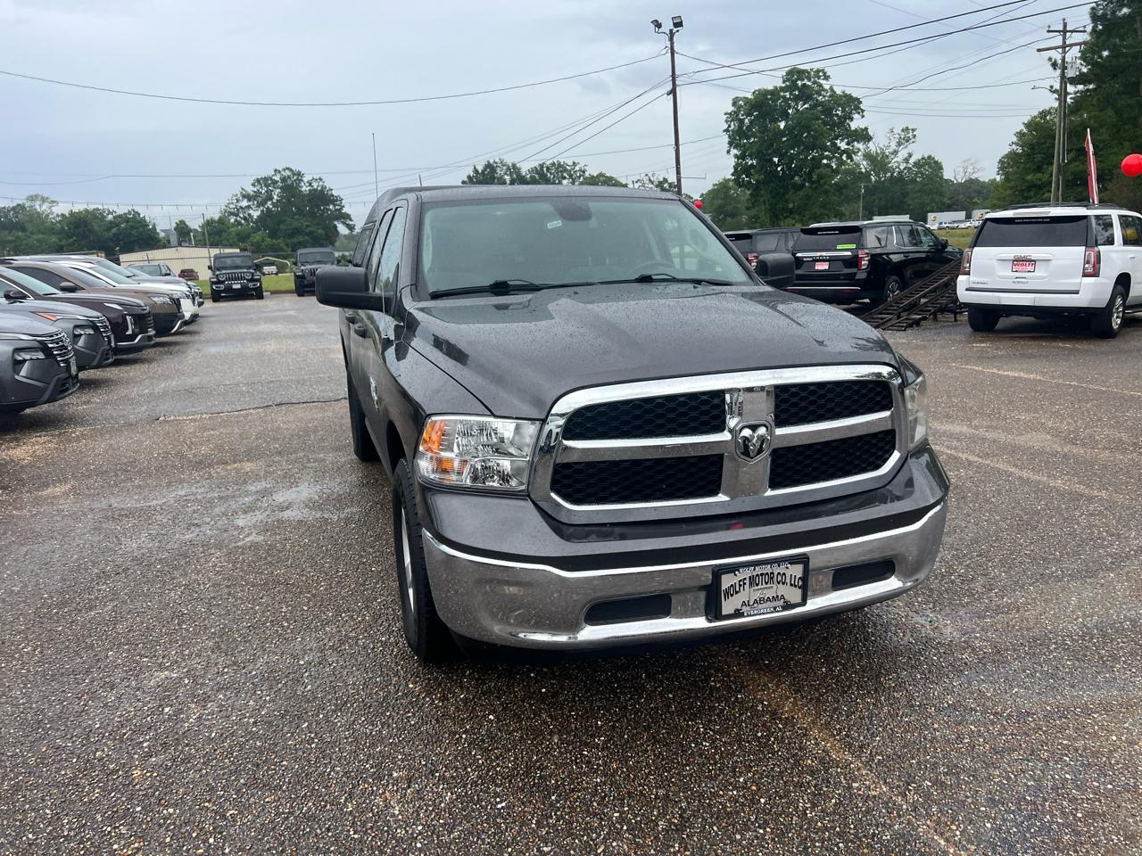 RAM 1500 Classic Tradesman 4x4 Quad Cab 6'4" Box 2023
