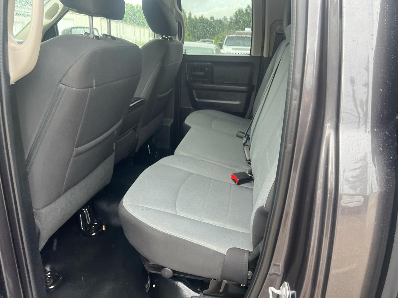 RAM 1500 Classic Tradesman 4x4 Quad Cab 6'4" Box 2023