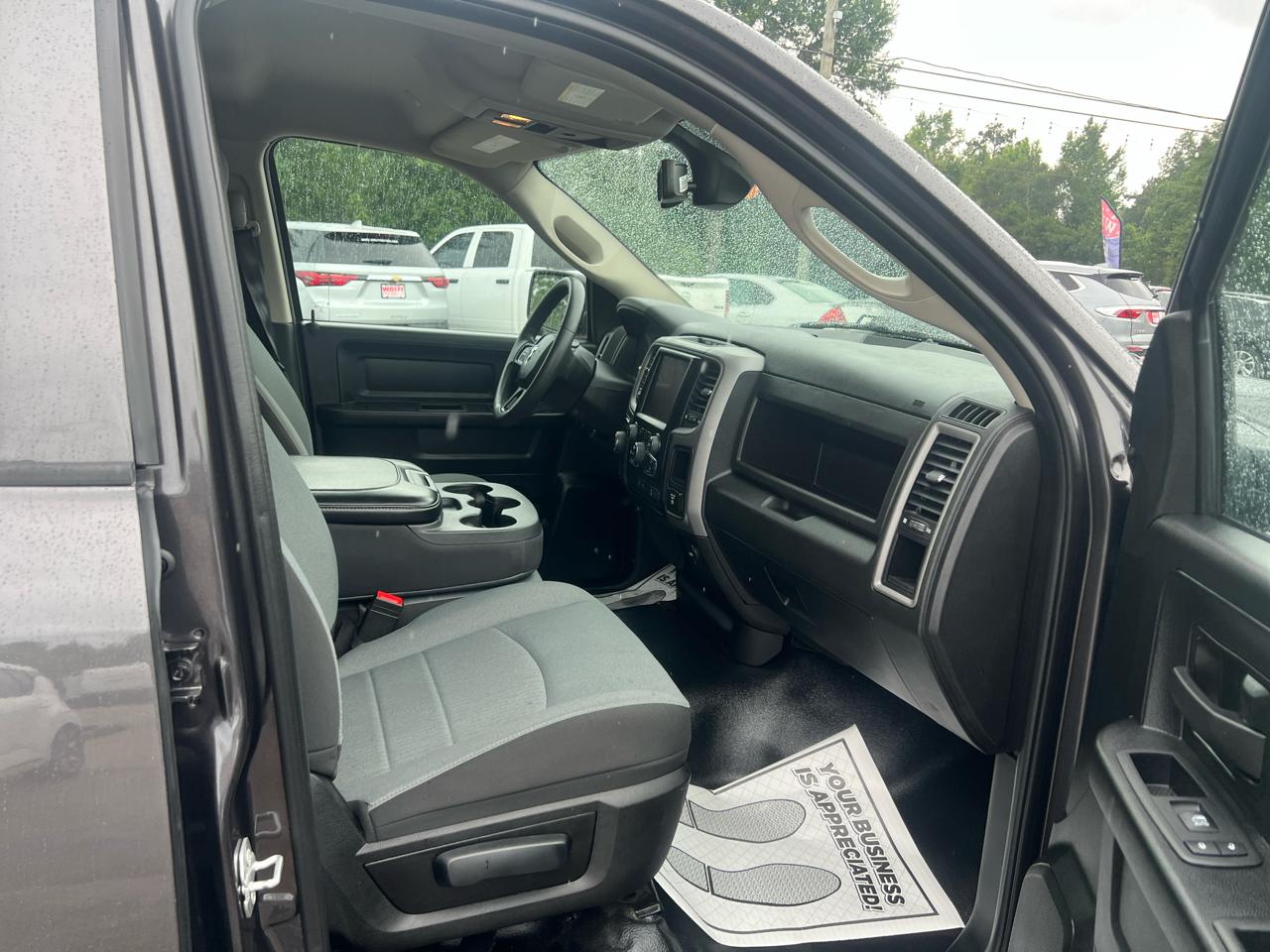 RAM 1500 Classic Tradesman 4x4 Quad Cab 6'4" Box 2023