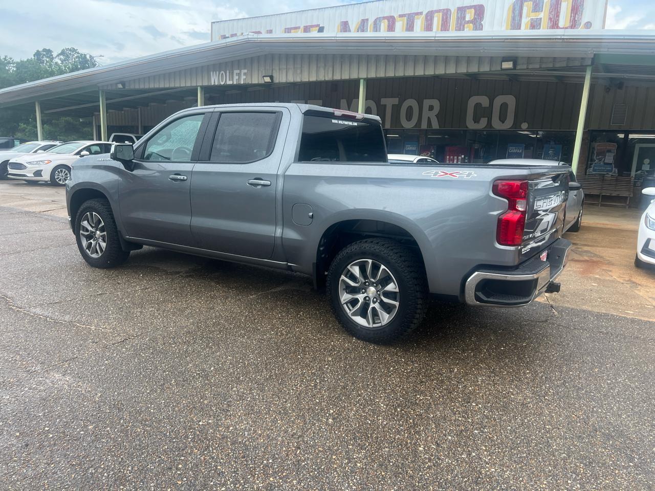 Chevrolet Silverado 1500 4WD Crew Cab 147" LT 2020